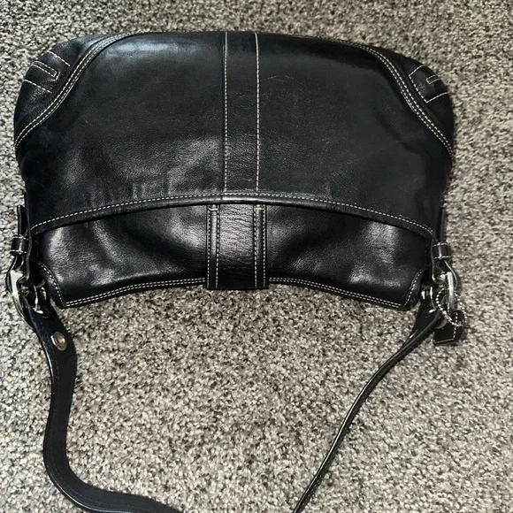 Authentic Coach - Black Leather Handbag with Silver Buckle - Picture 3 of 14